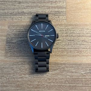 NWOT Nixon The Sentry SS Charcoal Gray Watch 42mm